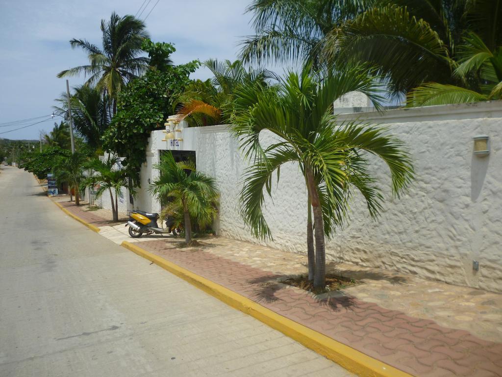 Punta Paraiso Resort ปูแอร์โตเอสกอนดิโด ภายนอก รูปภาพ